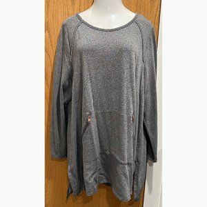 Livi Active crew neck tunic. NWOT.